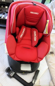 届いたチャイルドシート