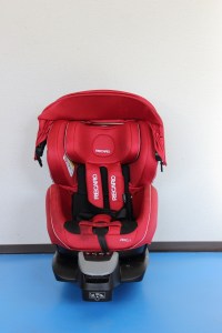 クリーニング前のチャイルドシート