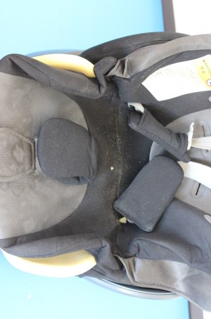 届いたチャイルドシートIMG_3675