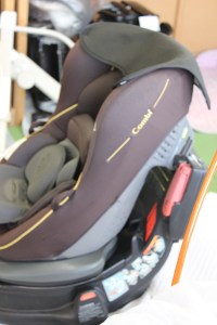 届いたチャイルドシート