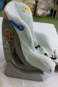 届いたチャイルドシート