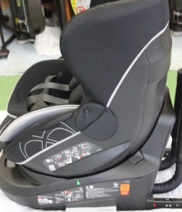 届いたチャイルドシート